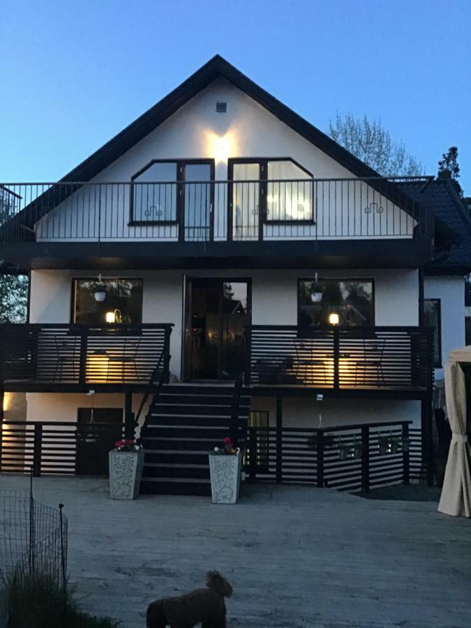 Lagenhet I Villa Pa Fornudden Tyreso Dış mekan fotoğraf