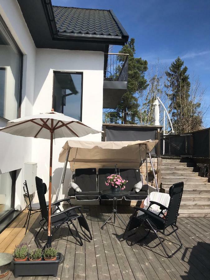 Lagenhet I Villa Pa Fornudden Tyreso Dış mekan fotoğraf