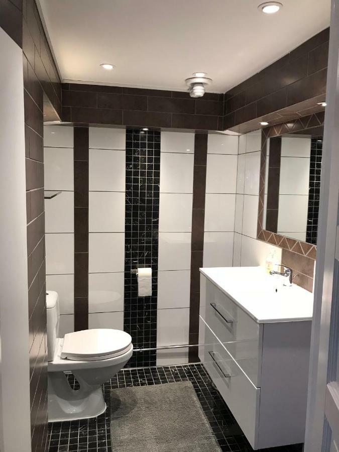 Lagenhet I Villa Pa Fornudden Tyreso Dış mekan fotoğraf